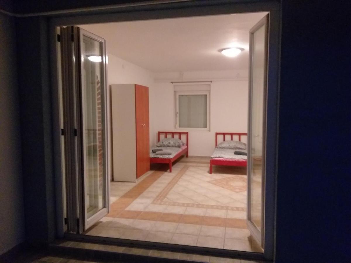 Azure House Aparthotel Keszthely Exterior foto